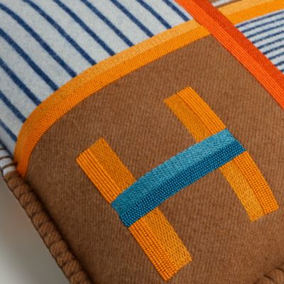 美品Hermesオレンジ色の馬模様ブランケット 日本国内最高級ブランド販売店のブランド通販専門店 / エルメス毛布